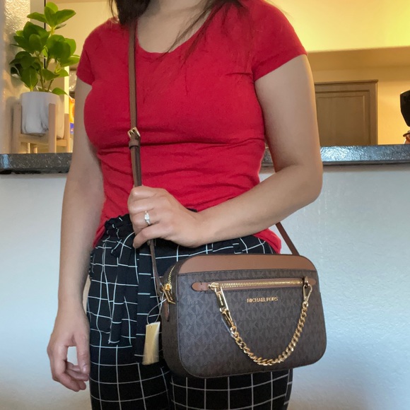 New , Authentic Michael Kors brown jet set Crossbody bag - Picture 14 of 15